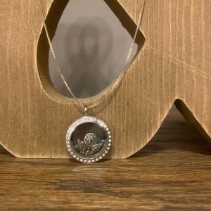 Origami owl necklace